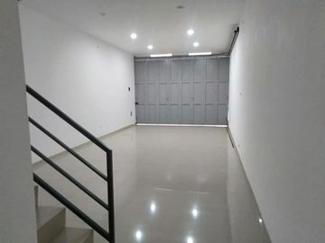 Jual Ruko Antapani Dekat ke Kawasan Arcamanik, Cisaranten