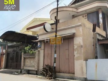MEWAH.. TENGAH KOTA..!! Rumah Bagus di Badak Raya, Pandean Lamper, Gayamsari, Semarang
