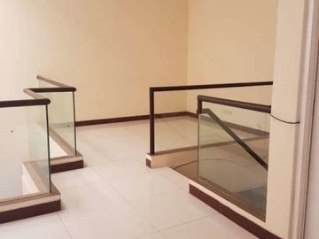 DISEWAKAN DAN JUAL MURAH RUMAH SIAP HUNI ARAYA GOLF KOTA MALANG