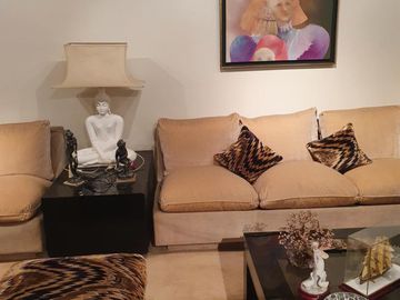 IMPORTANTE PISO DE 200 M2 TOTALES CON 2 COCHERAS