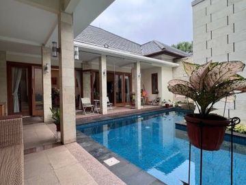 DIJUAL RUMAH LUAS di Jl KEMANG TIMUR, JAKSEL