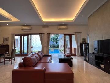 DIJUAL RUMAH LUAS di Jl KEMANG TIMUR, JAKSEL