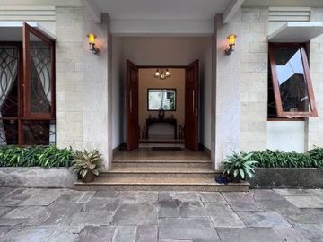 DIJUAL RUMAH LUAS di Jl KEMANG TIMUR, JAKSEL