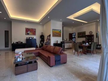 DIJUAL RUMAH LUAS di Jl KEMANG TIMUR, JAKSEL