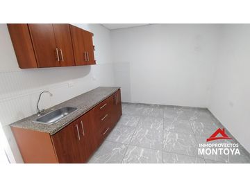Casa comercial esquinera con 6 rentas en San Fernando, Dosquebradas
