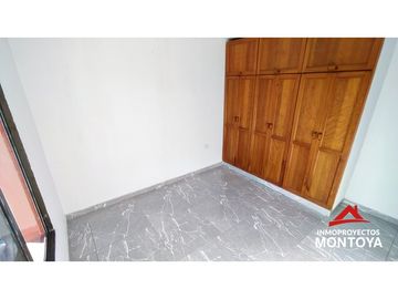 Casa comercial esquinera con 6 rentas en San Fernando, Dosquebradas
