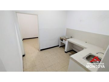 Casa comercial esquinera con 6 rentas en San Fernando, Dosquebradas