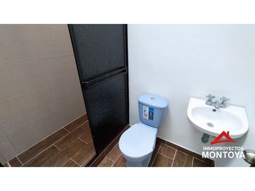 Casa comercial esquinera con 6 rentas en San Fernando, Dosquebradas
