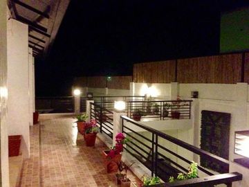 FOR SALE : House & Lot in Tagaytay