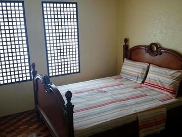 FOR SALE : House & Lot in Tagaytay