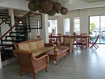 FOR SALE : House & Lot in Tagaytay