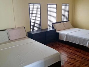 FOR SALE : House & Lot in Tagaytay