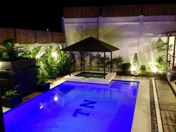 FOR SALE : House & Lot in Tagaytay