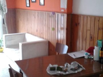 Casa con Departamento en venta en Avellaneda Este
