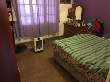 Casa con Departamento en venta en Avellaneda Este