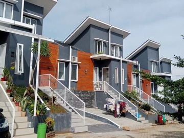Dijual Rumah 2 Lantai Harga 400 Jutaan Dekat Stasiun Cilebut Bogor Dengan 2 Kamar Tidur