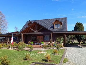 Hermosa Casa en Parcela de 7,950m² en Panguilelfún, Panguipulli