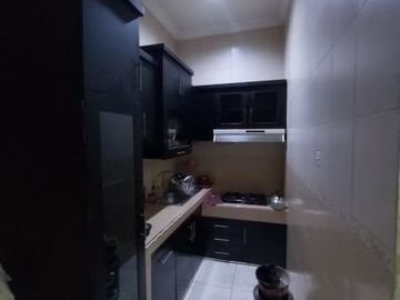 Dijual Cepat Rumah 2 Lantai SHM di Jl. Gayungan, Surabaya