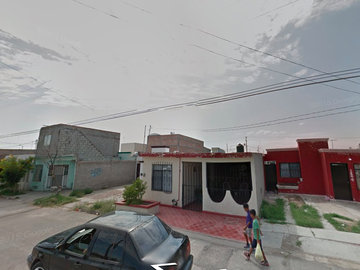 CASA EN VENTA EN COL. RINCON DE LA MERCED, TORREON COAHUILA! - JCH