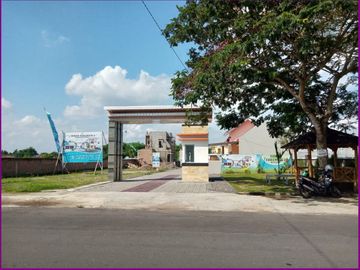 Rumah Besar Cantik Nan Strategis di Buntalan