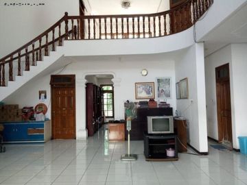 Rumah Dharmahusada Indah Barat Hadap Barat Row Jalan 10 meter