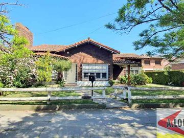 Chalet en venta en Burzaco Oeste