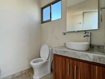 Exclusiva Residencia en Condominio de Diseño Único en Lomas de Cuernavaca