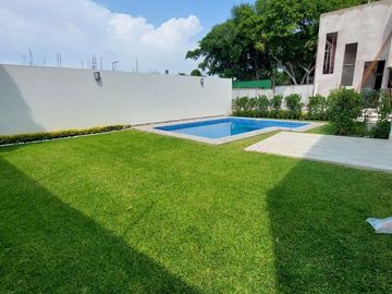 Exclusiva Residencia en Condominio de Diseño Único en Lomas de Cuernavaca
