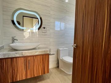 Exclusiva Residencia en Condominio de Diseño Único en Lomas de Cuernavaca