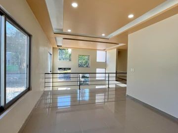 Exclusiva Residencia en Condominio de Diseño Único en Lomas de Cuernavaca