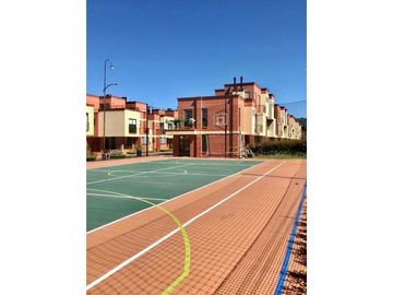 Hermosa casa en límites Cajica -Chía !!!