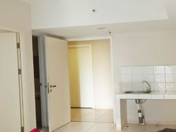 Apartemen Springlake 2BR Murah View Pool