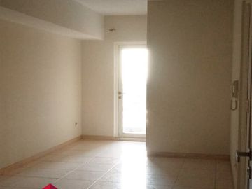 Apartemen Springlake 2BR Murah View Pool