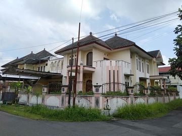 Rumah 2 lantai dekat kampus dijual di candipanggung sukarno hatta kota Malang