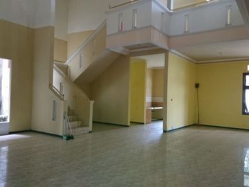 Rumah 2 lantai dekat kampus dijual di candipanggung sukarno hatta kota Malang