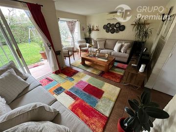Casa en venta de 4D 3B SE Larapinta