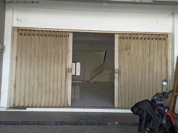 Ruko di Simolawang Baru, Hadap Barat