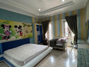 Rumah Mewah 3 Lantai Bukit Gading Mediterania Premium Area