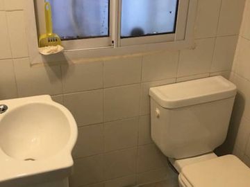 Casa  en Venta Haedo / Moron (A008 986)