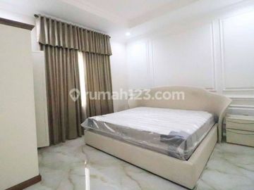 Dijual Rumah di Puri Mansion Cluster Buckingham Luas 200