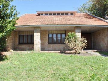 Chalet 5 ambientes B° Serena - A 3 cuadras de la costa