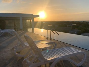 Departamento amueblado, PRECIO REDUCIDO, pool bar, alberca infinity, gimnasio