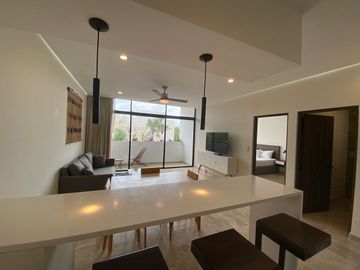Departamento amueblado, PRECIO REDUCIDO, pool bar, alberca infinity, gimnasio