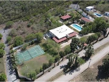 HERMOSA QUINTA EN VENTA FRACC MISION ANTIGUA 4913 M 2