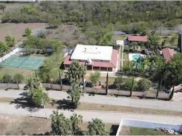 HERMOSA QUINTA EN VENTA FRACC MISION ANTIGUA 4913 M 2