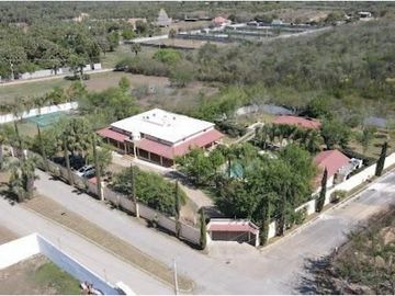 HERMOSA QUINTA EN VENTA FRACC MISION ANTIGUA 4913 M 2