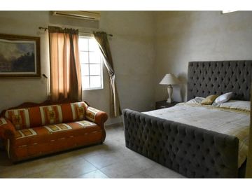 HERMOSA QUINTA EN VENTA FRACC MISION ANTIGUA 4913 M 2