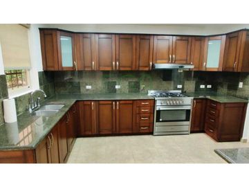VENTA CASA EMBASSY GARDENS CLAYTON