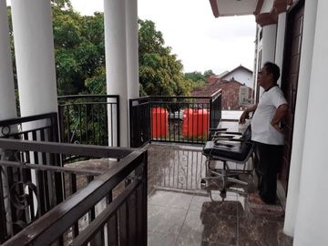 Luxurious house in Kekalik - Mataram