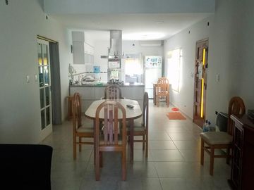 Excelente Chalet en Isidro Casanova, Barrio San Carlos